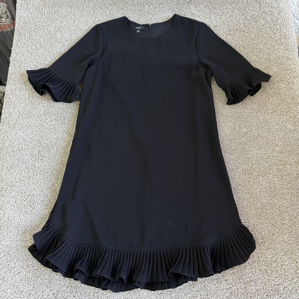 Alfani Dress Womens 6 Black 3/4 Bell Sleeve Pleated Ruffle Shift Knee Length